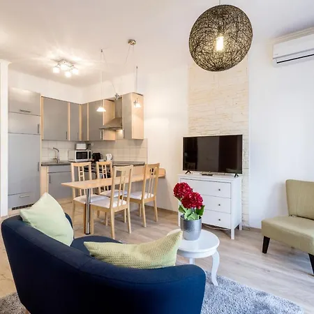 Cozy In The Heart Of With Terrace And Tub Appartement *