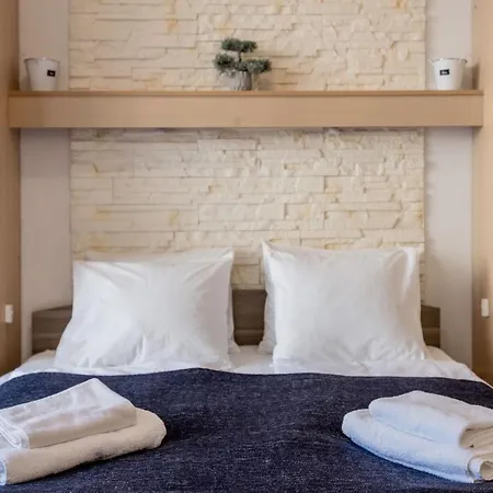 Cozy In The Heart Of With Terrace And Tub Appartement *