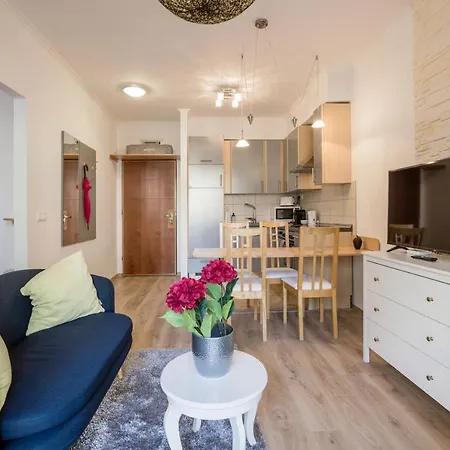 Cozy In The Heart Of With Terrace And Tub *